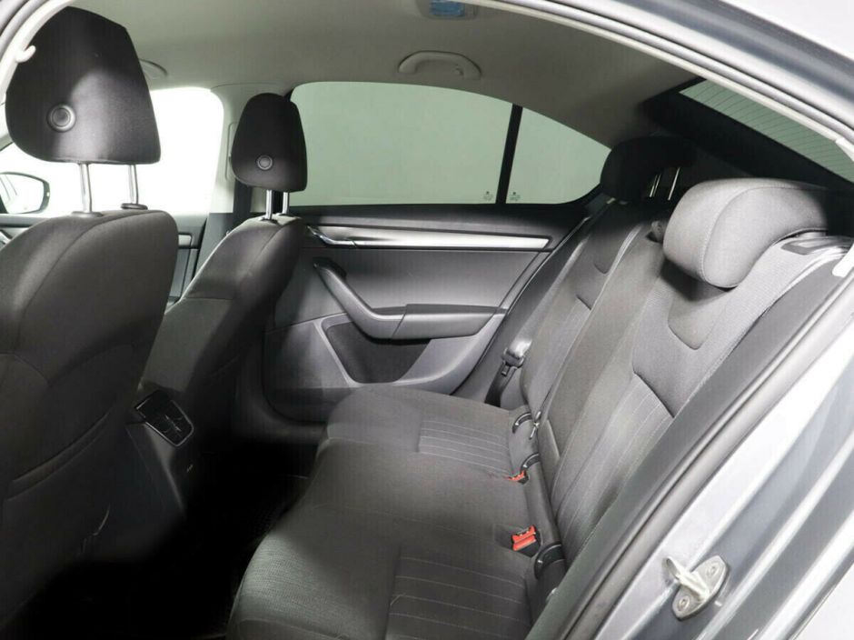 Skoda Octavia 1.5 РКПП, 2019, 59 000 км фото 9