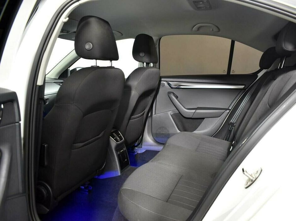 Skoda Octavia 1.8 РКПП, 2019, 47 000 км фото 6