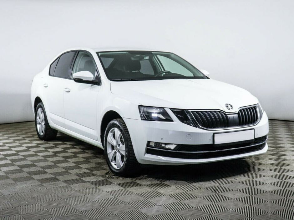 Skoda Octavia 1.6 АКПП, 2019, 55 000 км фото 2