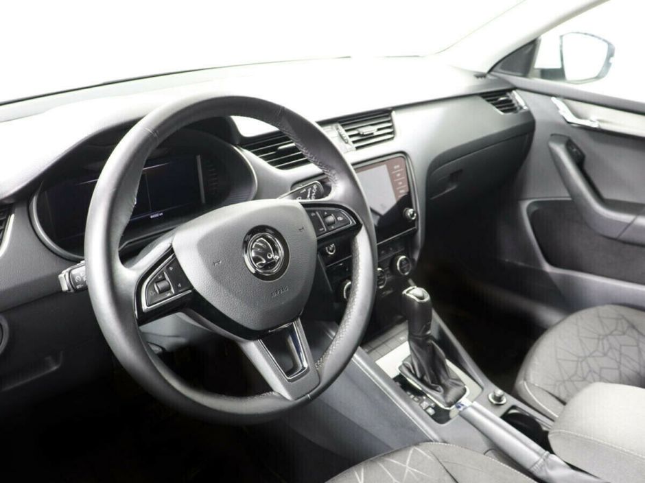 Skoda Octavia 1.6 АКПП, 2019, 55 000 км фото 8