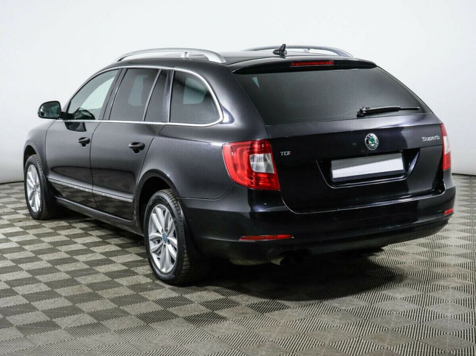 Skoda Superb 2.0 РКПП, 2012, 135 000 км фото 3