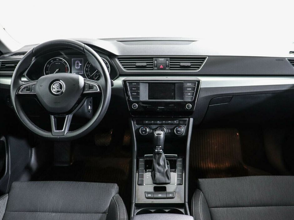 Skoda Superb 1.4 РКПП, 2015, 99 000 км фото 5