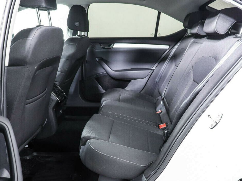 Skoda Superb 1.4 РКПП, 2015, 99 000 км фото 8