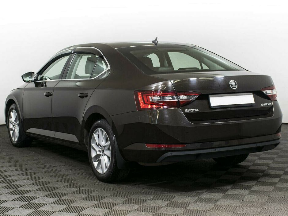 Skoda Superb 2.0 РКПП, 2016, 88 000 км фото 3