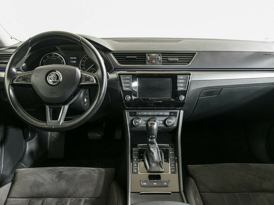 Skoda Superb 2.0 РКПП, 2016, 88 000 км фото 7