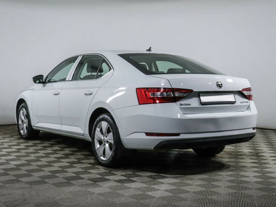 Skoda Superb 1.8 РКПП, 2017, 77 000 км фото 3