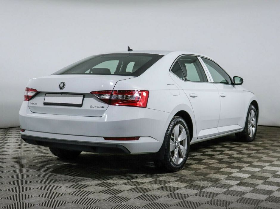 Skoda Superb 1.8 РКПП, 2017, 77 000 км фото 4