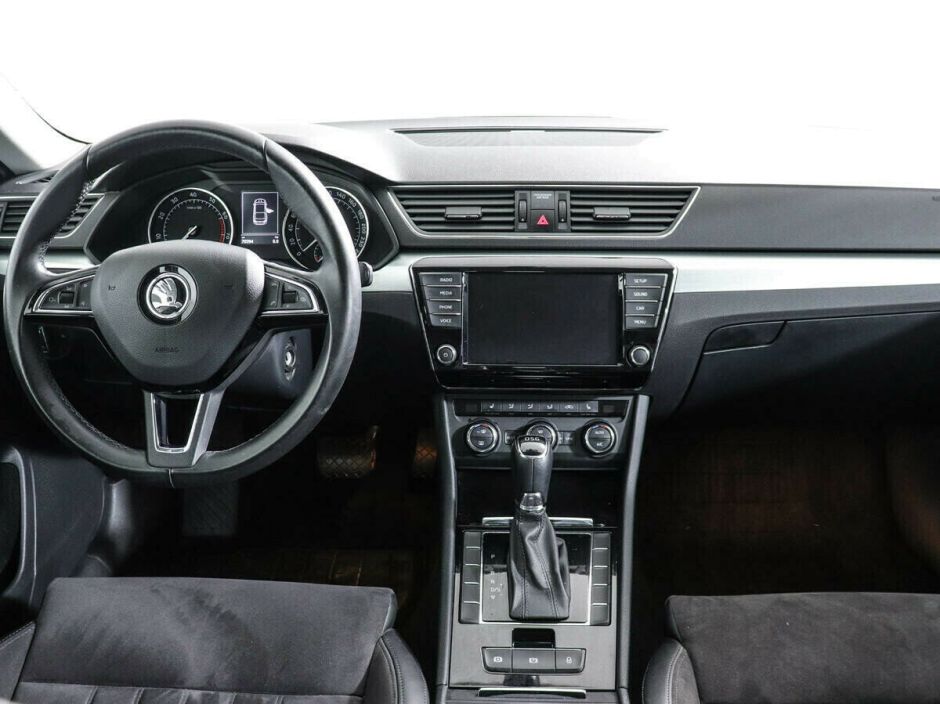 Skoda Superb 1.8 РКПП, 2017, 77 000 км фото 6