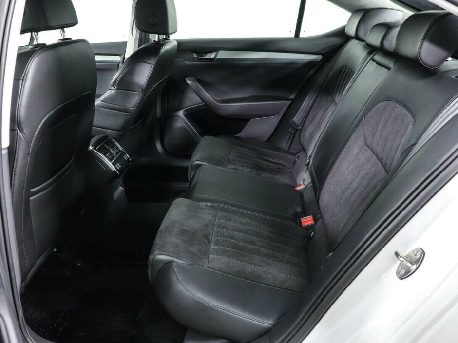 Skoda Superb 1.8 РКПП, 2017, 77 000 км фото 10