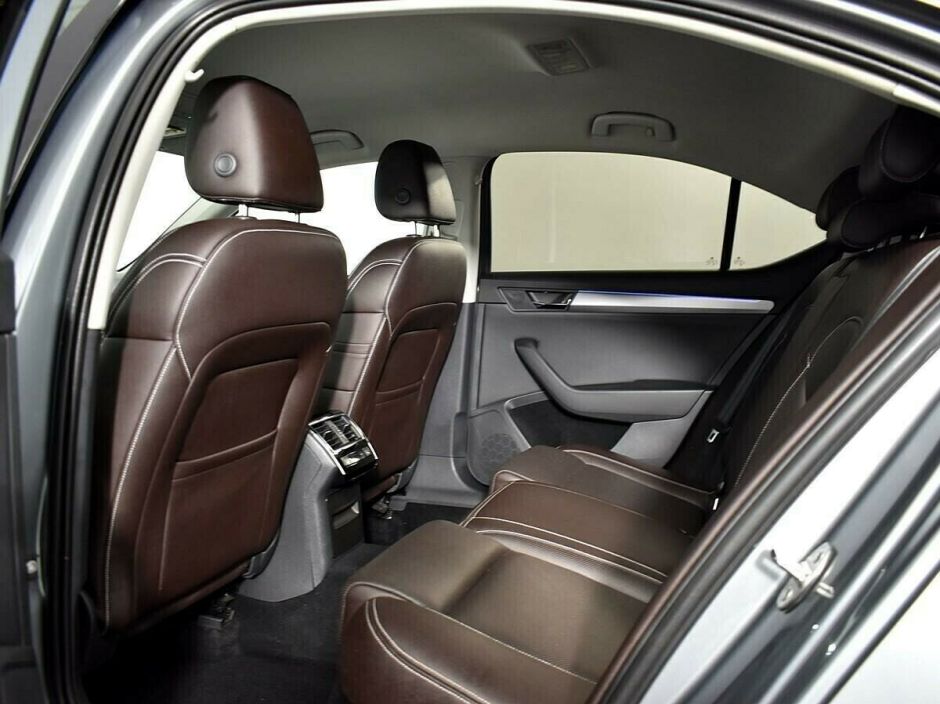 Skoda Superb 2.0 РКПП, 2018, 69 000 км фото 6