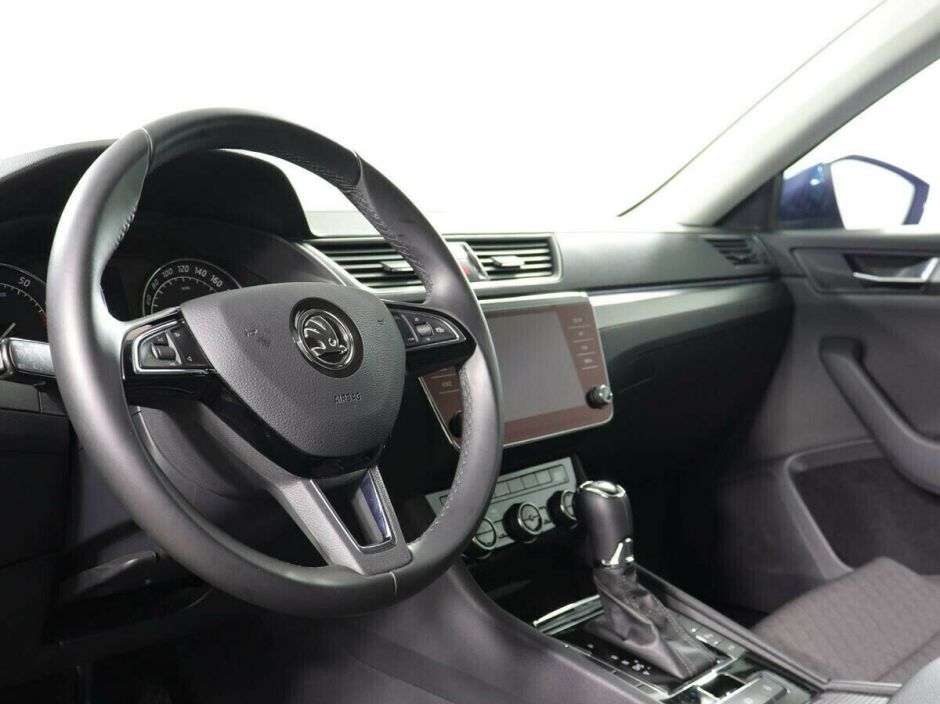 Skoda Superb 1.5 РКПП, 2019, 54 000 км фото 5