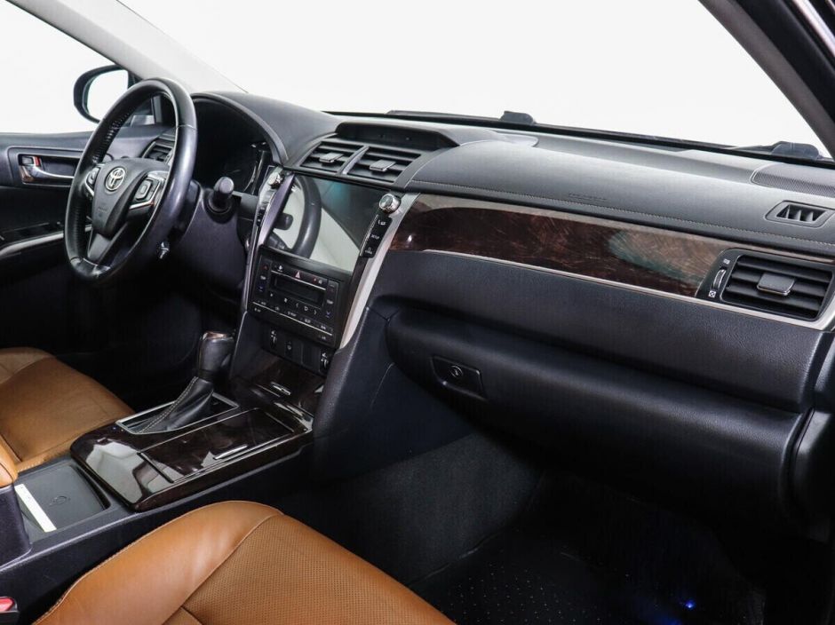 Toyota Camry 2.5 АКПП, 2016, 85 000 км фото 8