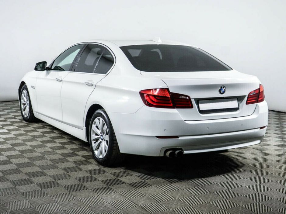 BMW 5 серии 2.0 АКПП, 2013, 130 000 км фото 3