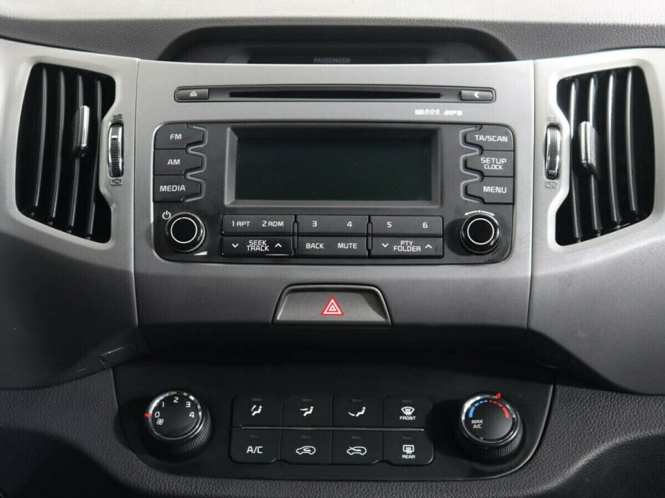 Kia Sportage 2.0 МКПП, 2016, 91 000 км фото 7