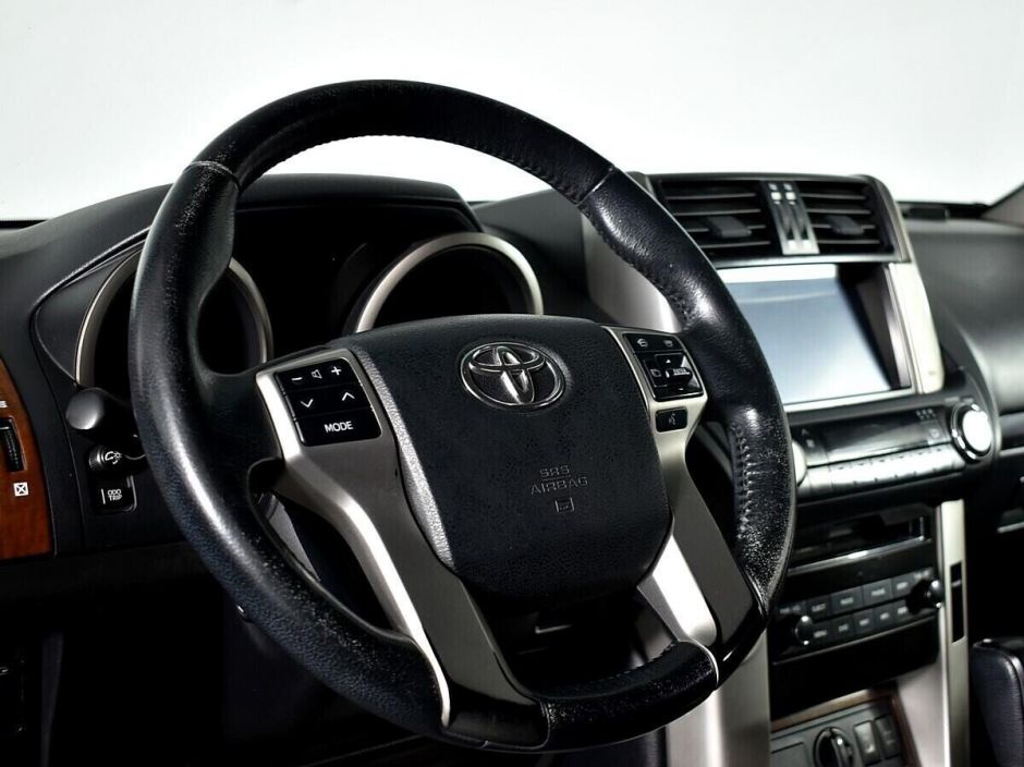 Toyota Land Cruiser Prado 3.0 АКПП, 2012, 140 000 км фото 5