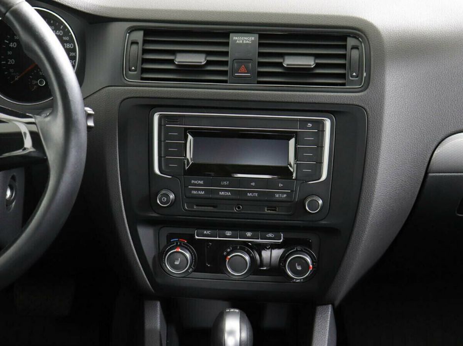 Volkswagen Jetta 1.4 РКПП, 2016, 90 000 км фото 8