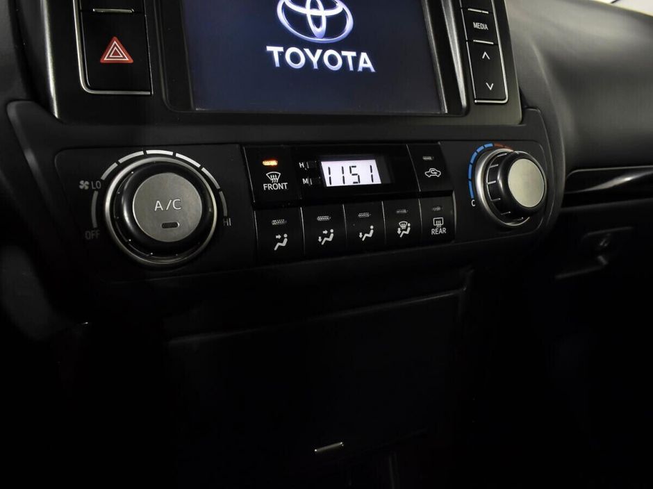Toyota Land Cruiser Prado 2.7 МКПП, 2013, 126 000 км фото 9