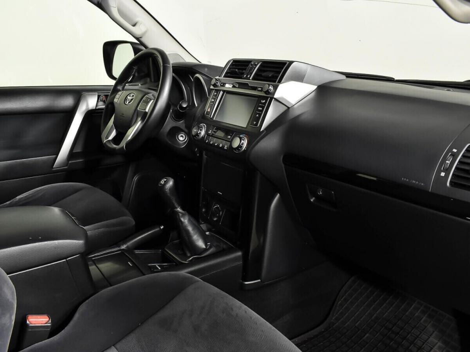 Toyota Land Cruiser Prado 2.7 МКПП, 2013, 126 000 км фото 10