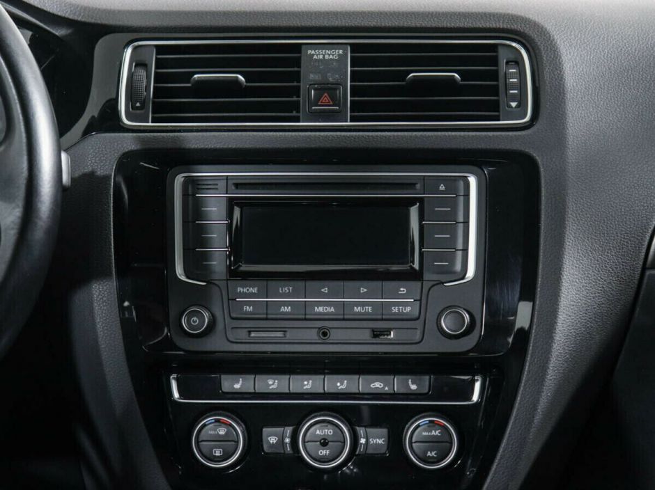 Volkswagen Jetta 1.4 РКПП, 2018, 70 000 км фото 9