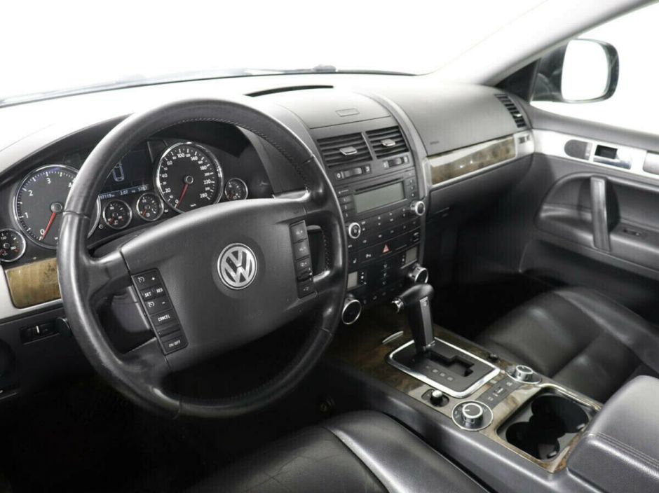 Volkswagen Touareg 3.0 АКПП, 2008, 182 000 км фото 7