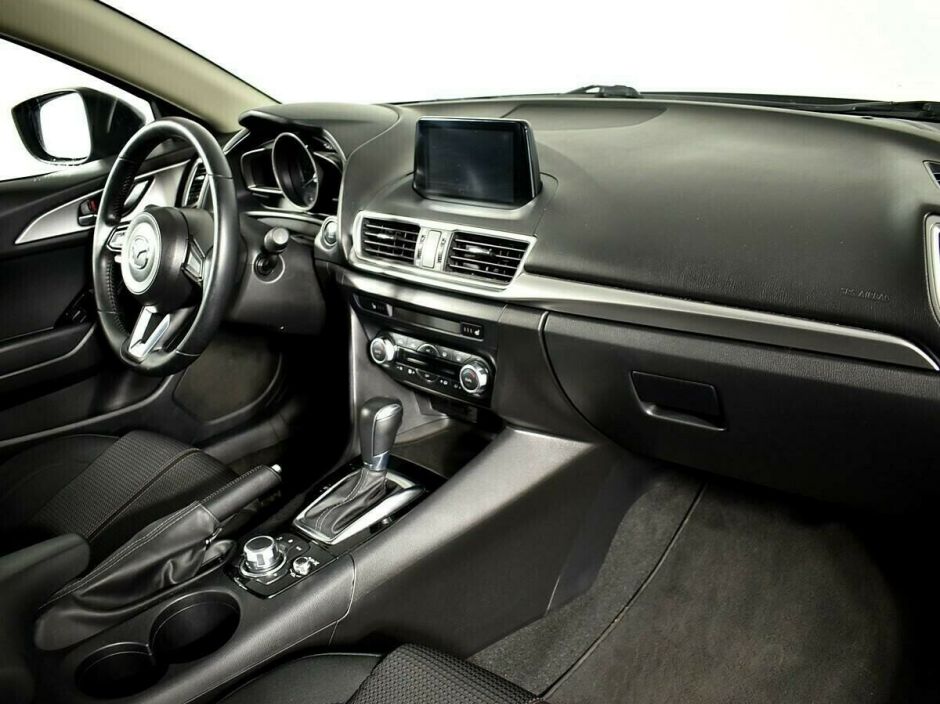 Mazda 3 1.6 АКПП, 2017, 86 000 км фото 5