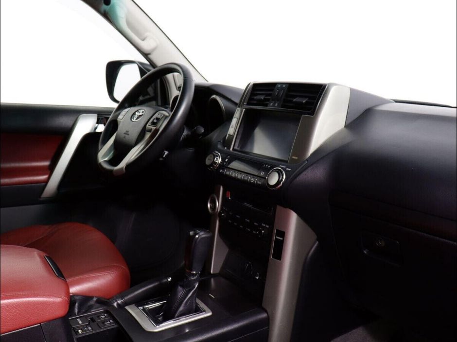 Toyota Land Cruiser Prado 3.0 АКПП, 2013, 130 000 км фото 7