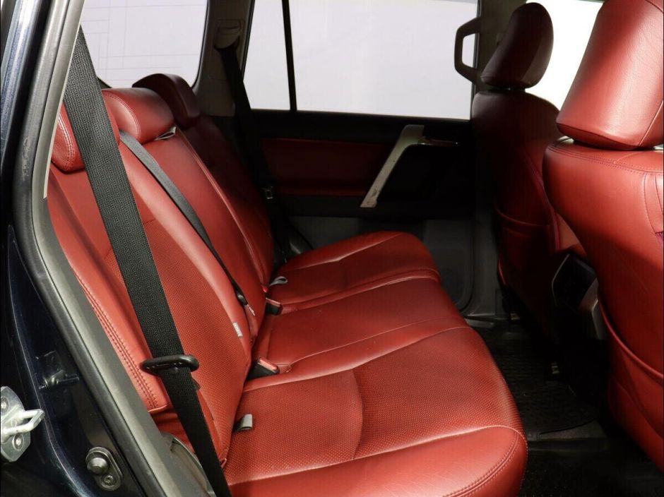 Toyota Land Cruiser Prado 3.0 АКПП, 2013, 130 000 км фото 8