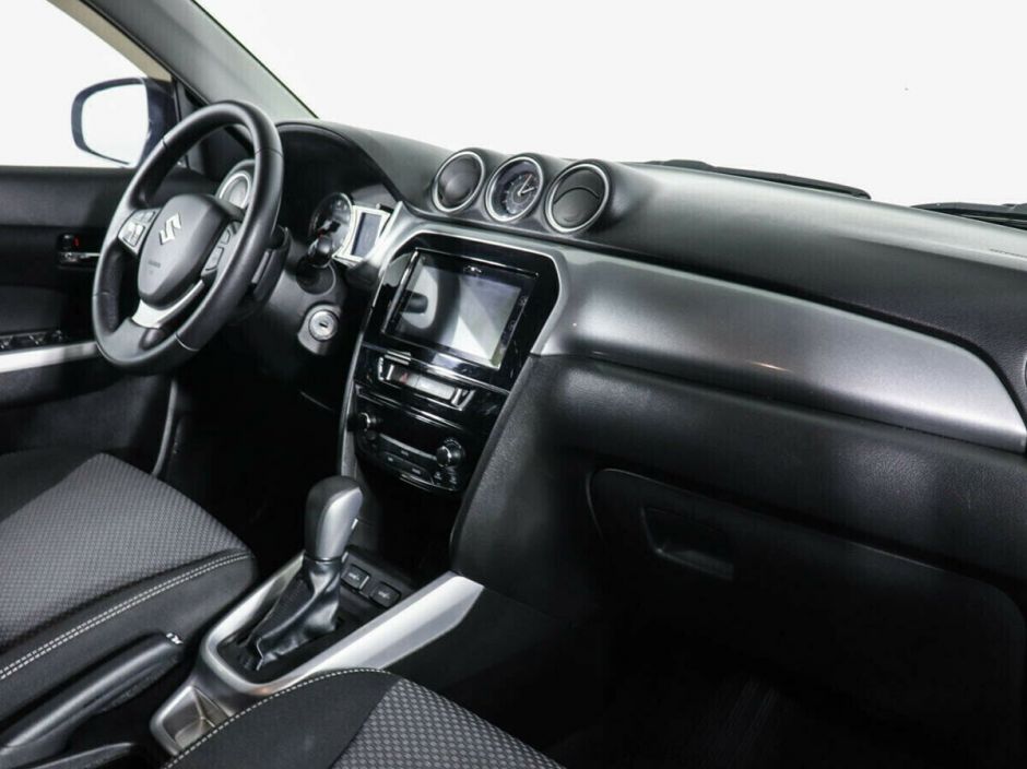 Suzuki Vitara 1.6 АКПП, 2018, 73 000 км фото 8