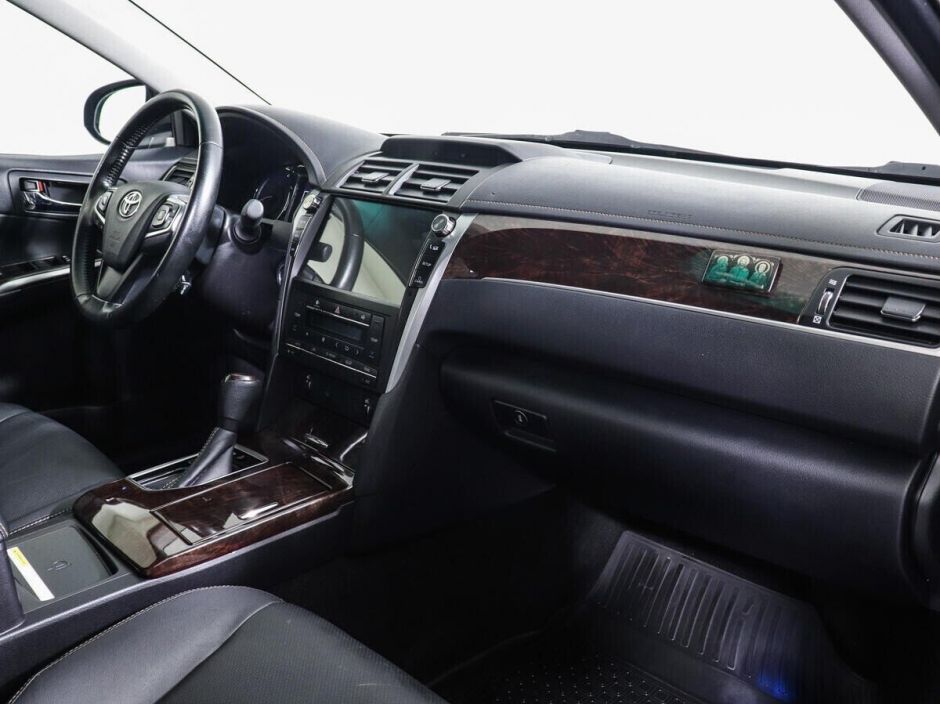 Toyota Camry 2.5 АКПП, 2017, 73 000 км фото 8