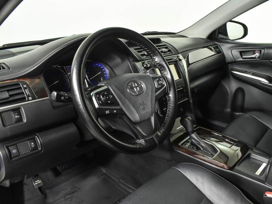 Toyota Camry 2.5 АКПП, 2017, 85 000 км фото 5