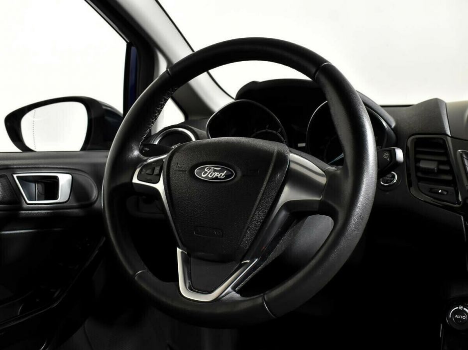 Ford Fiesta 1.6 РКПП, 2015, 106 000 км фото 8