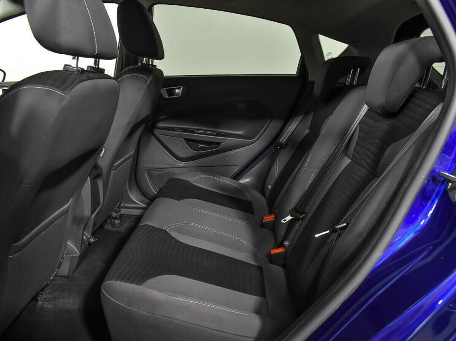 Ford Fiesta 1.6 РКПП, 2015, 106 000 км фото 10