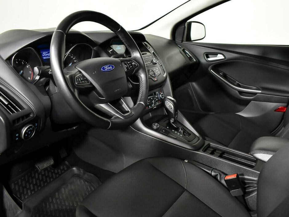 Ford Focus 1.6 РКПП, 2015, 105 000 км фото 5