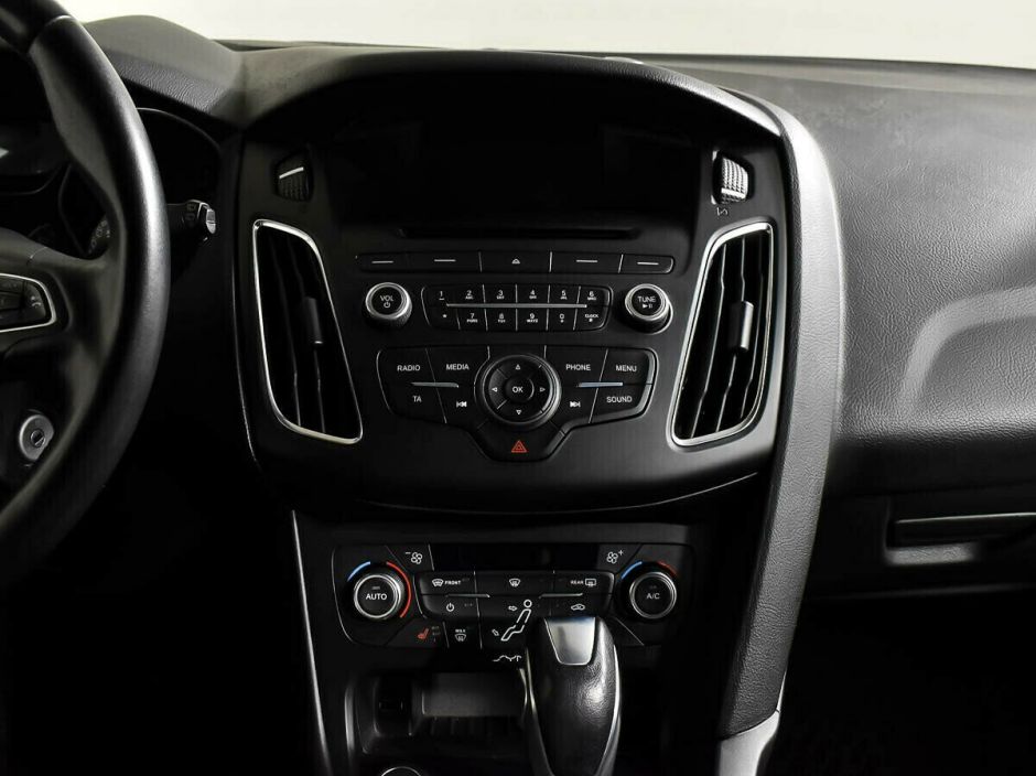 Ford Focus 1.6 РКПП, 2015, 105 000 км фото 6