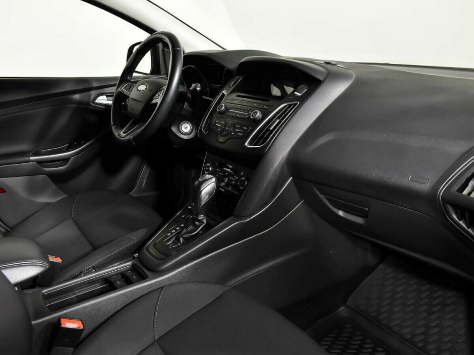Ford Focus 1.6 РКПП, 2015, 105 000 км фото 9