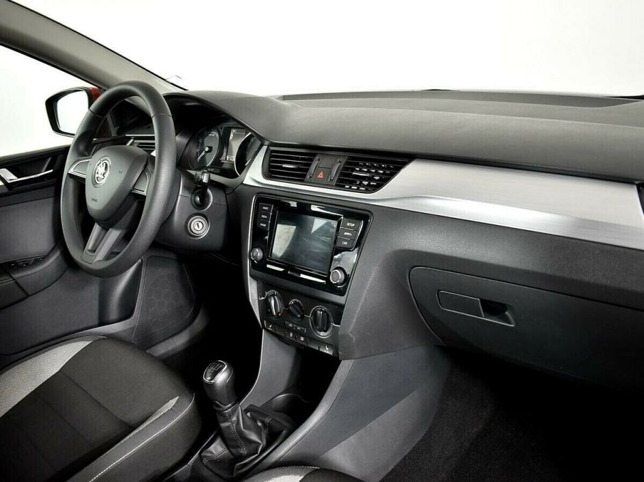 Skoda Rapid 1.6 МКПП, 2019, 61 000 км фото 5