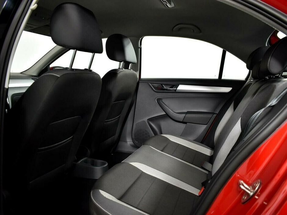 Skoda Rapid 1.6 МКПП, 2019, 61 000 км фото 6