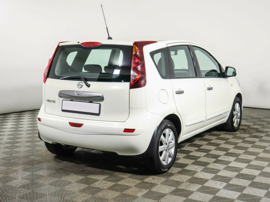 Nissan Note 1.6 АКПП, 2011, 144 000 км фото 3