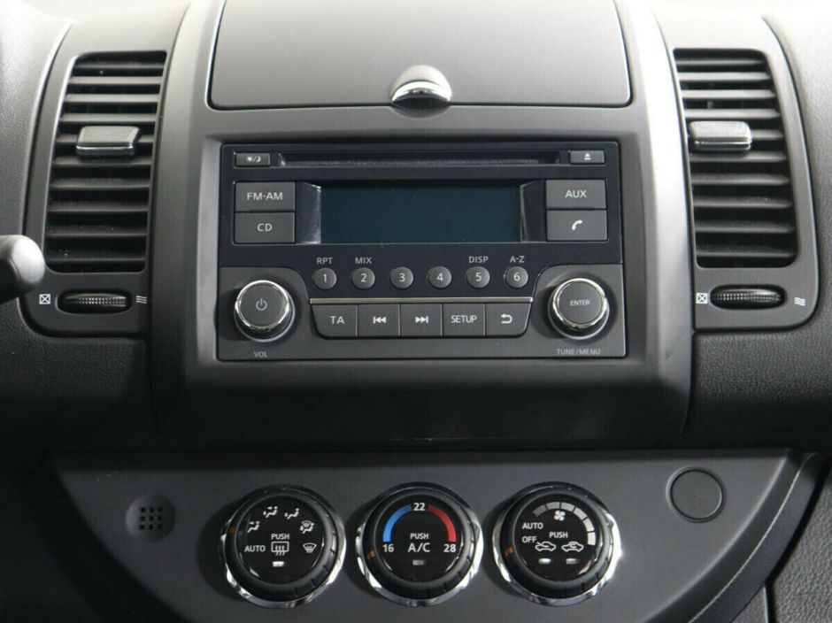 Nissan Note 1.6 АКПП, 2012, 133 000 км фото 8