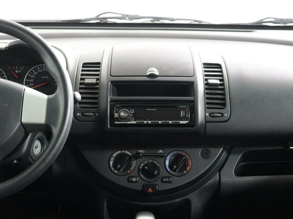 Nissan Note 1.6 АКПП, 2013, 121 000 км фото 9