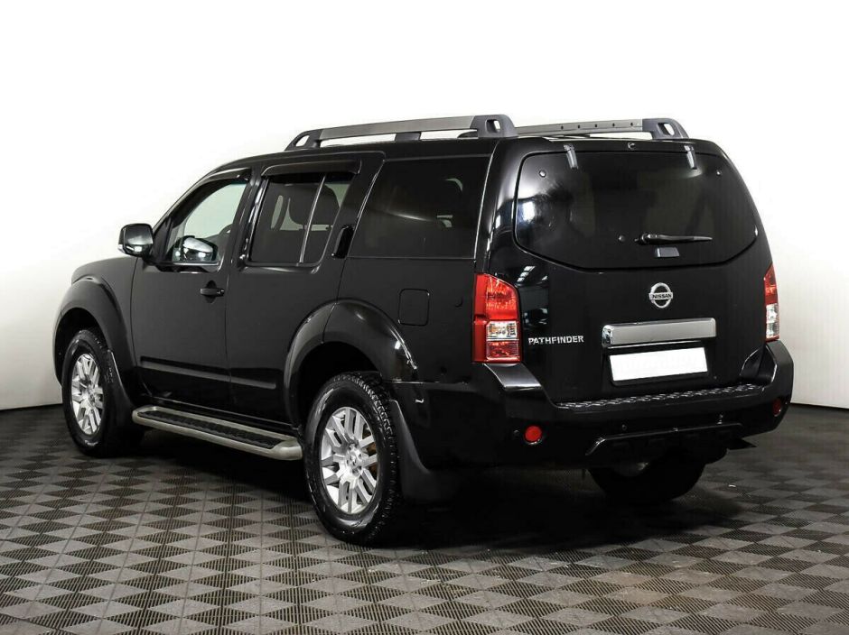 Nissan Pathfinder 2.5 МКПП, 2013, 127 000 км фото 4
