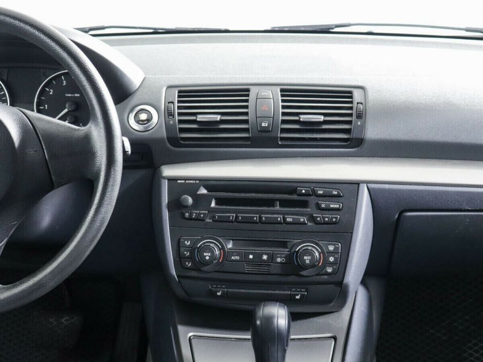 BMW 1 серии 2.0 АКПП, 2008, 196 000 км фото 7