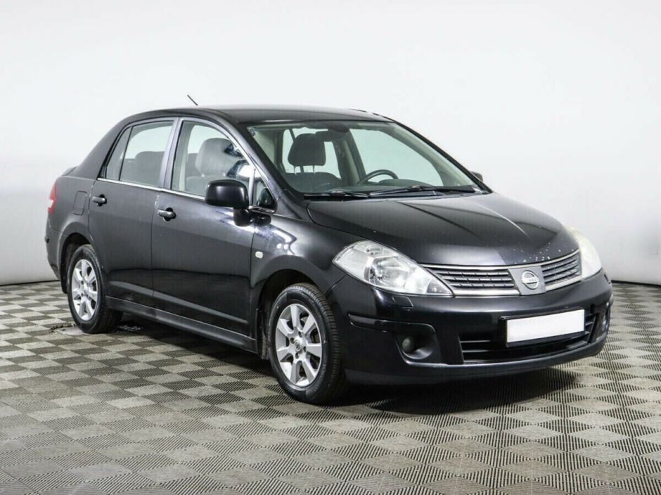 Купить б/у Nissan Tiida I Рестайлинг 1.6 AT (110 л.с.) бензин автомат в Брянске: