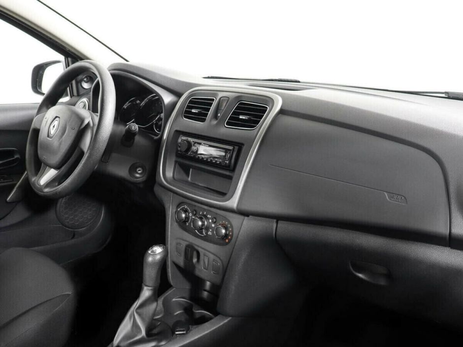 Renault Logan 1.6 МКПП, 2017, 73 000 км фото 5