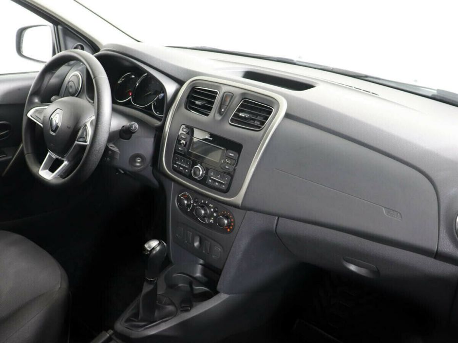 Renault Logan 1.6 АКПП, 2019, 52 000 км фото 6