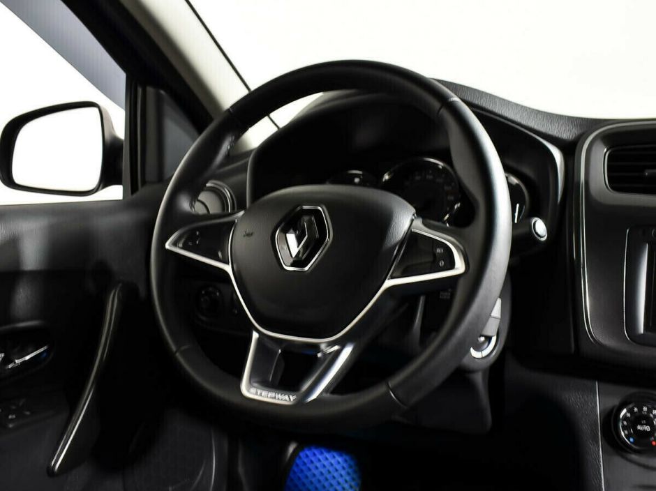 Renault Logan 1.6 АКПП, 2019, 50 000 км фото 6