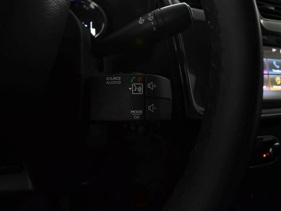 Renault Logan 1.6 АКПП, 2019, 50 000 км фото 9