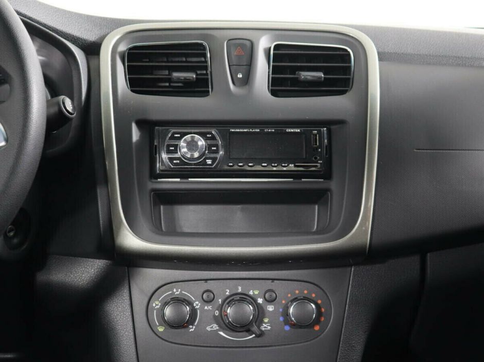 Renault Logan 1.6 МКПП, 2020, 36 000 км фото 7