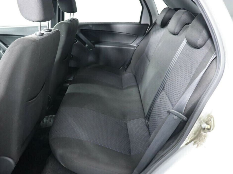 LADA (ВАЗ) Granta 1.6 АКПП, 2016, 92 000 км фото 9