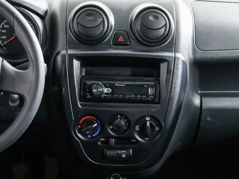 LADA (ВАЗ) Granta 1.6 МКПП, 2018, 66 000 км фото 8